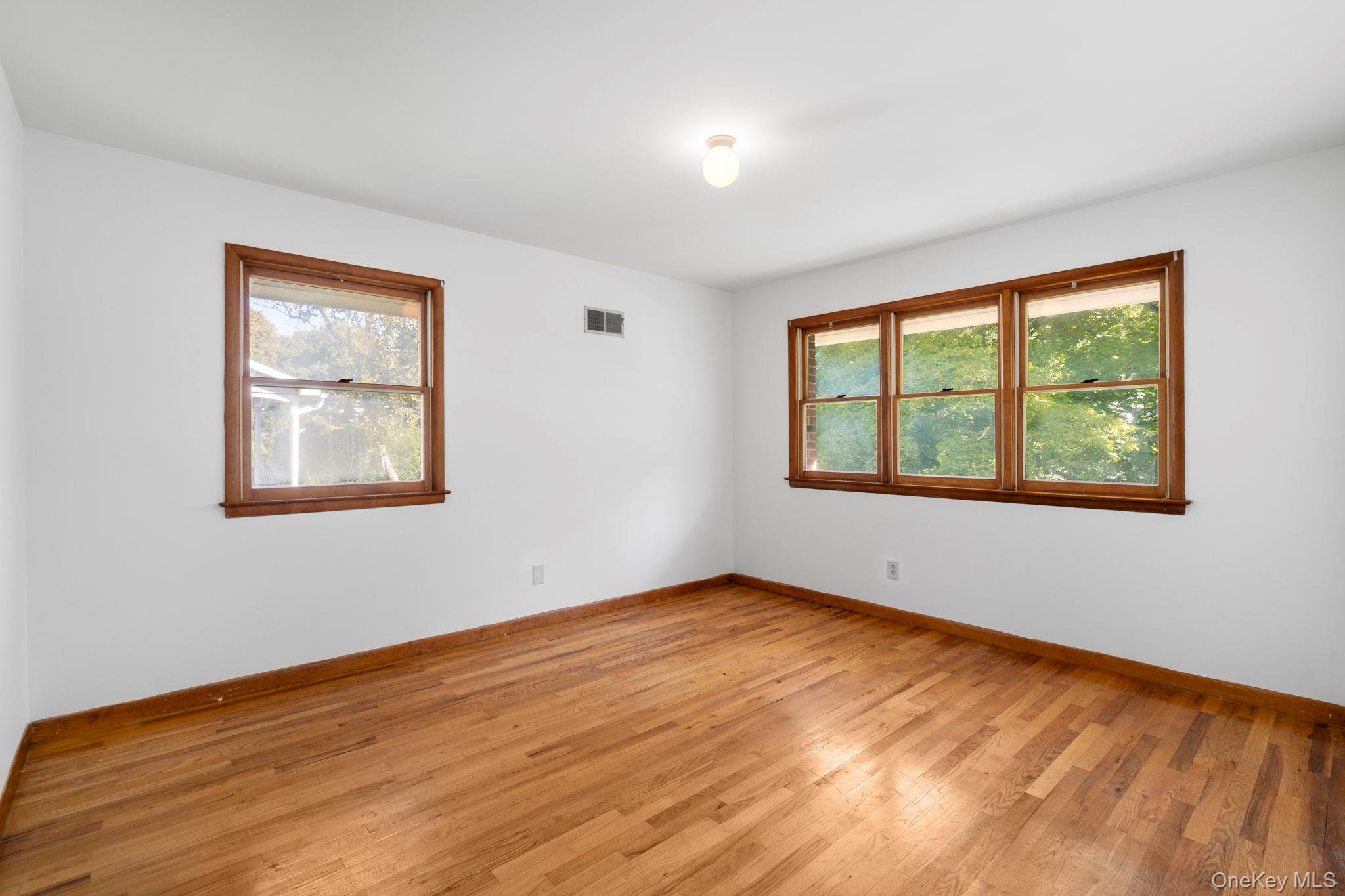 37 Cathy Road, Poughkeepsie, NY 12603