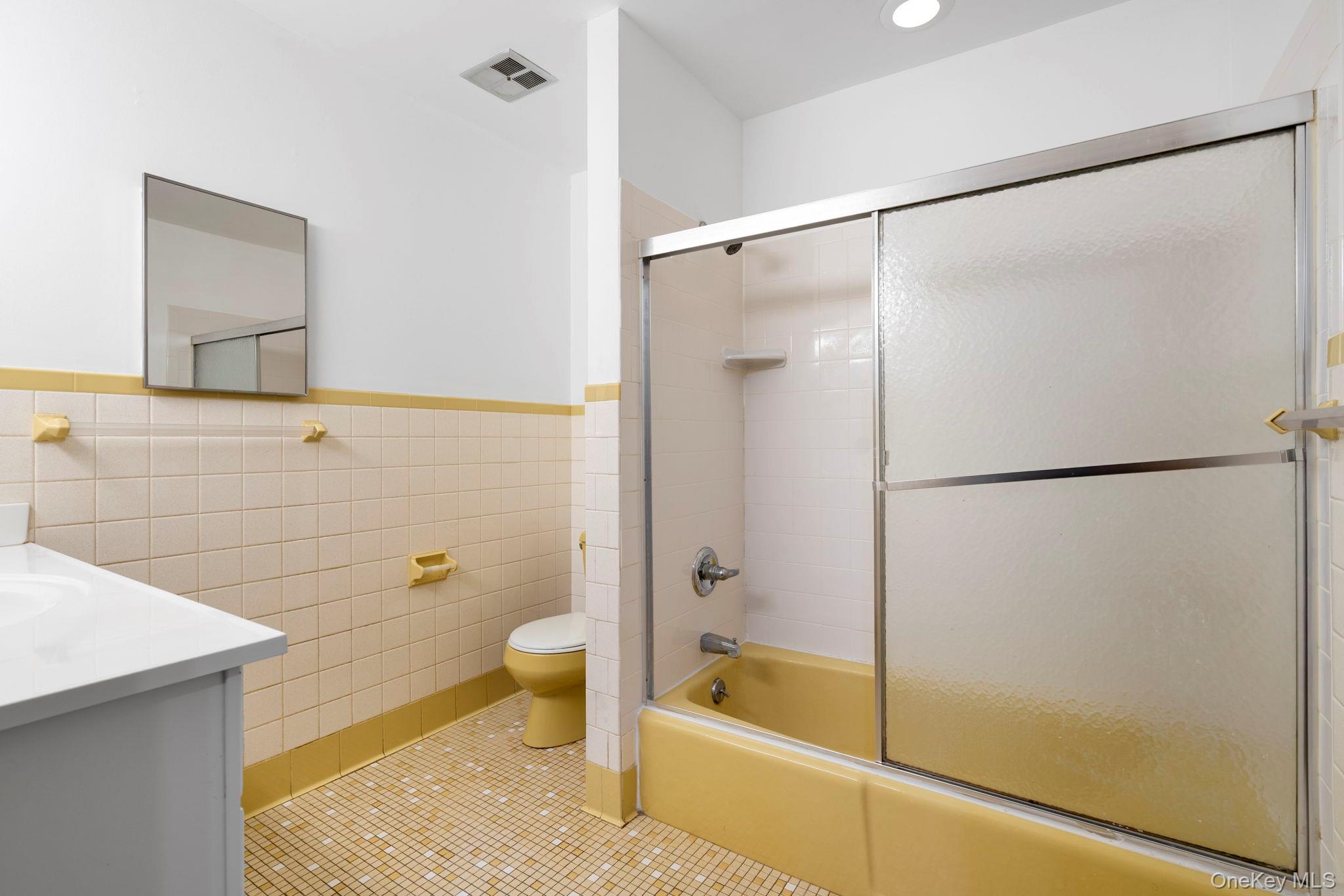 37 Cathy Road, Poughkeepsie, NY 12603