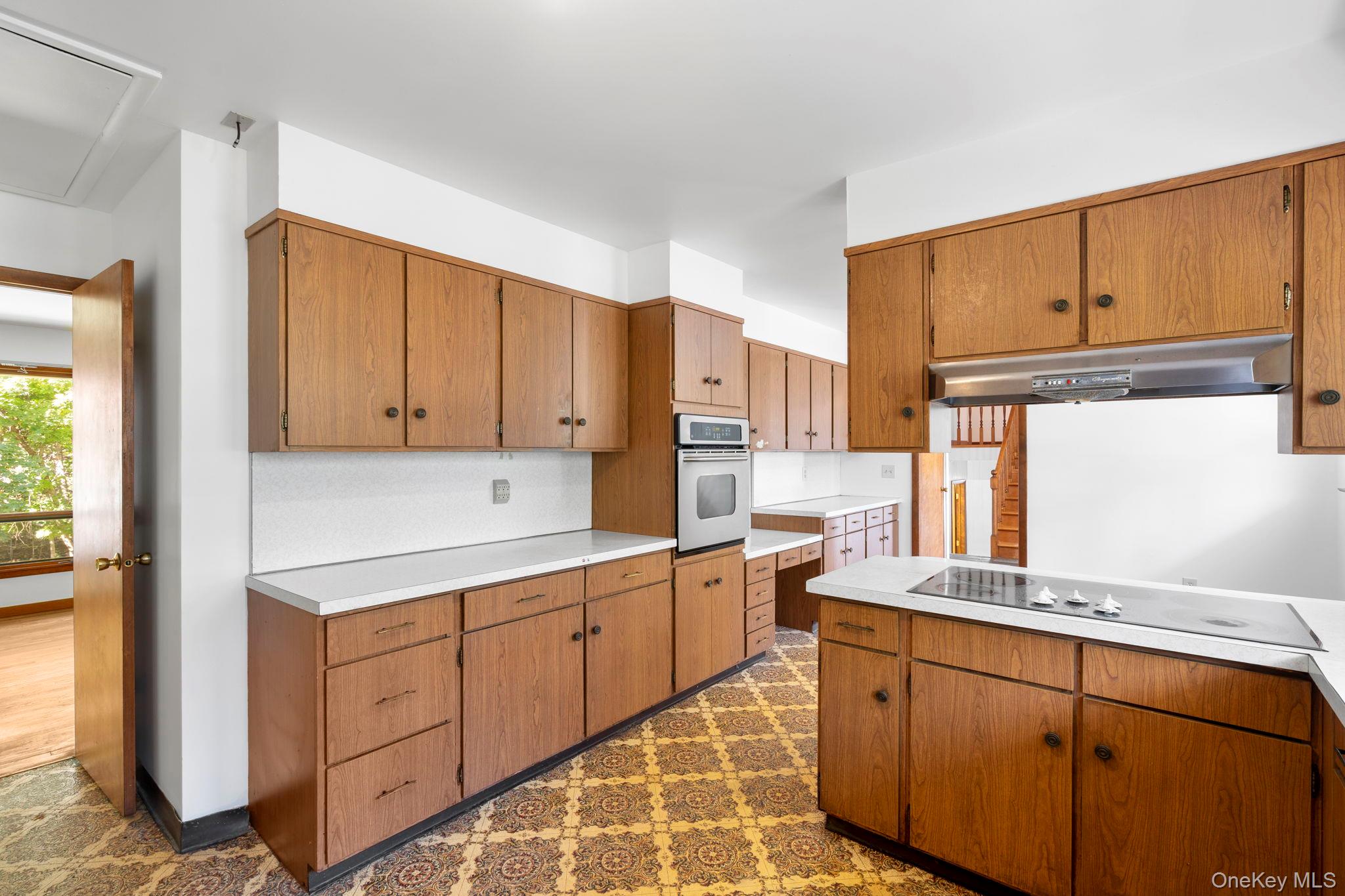 37 Cathy Road, Poughkeepsie, NY 12603