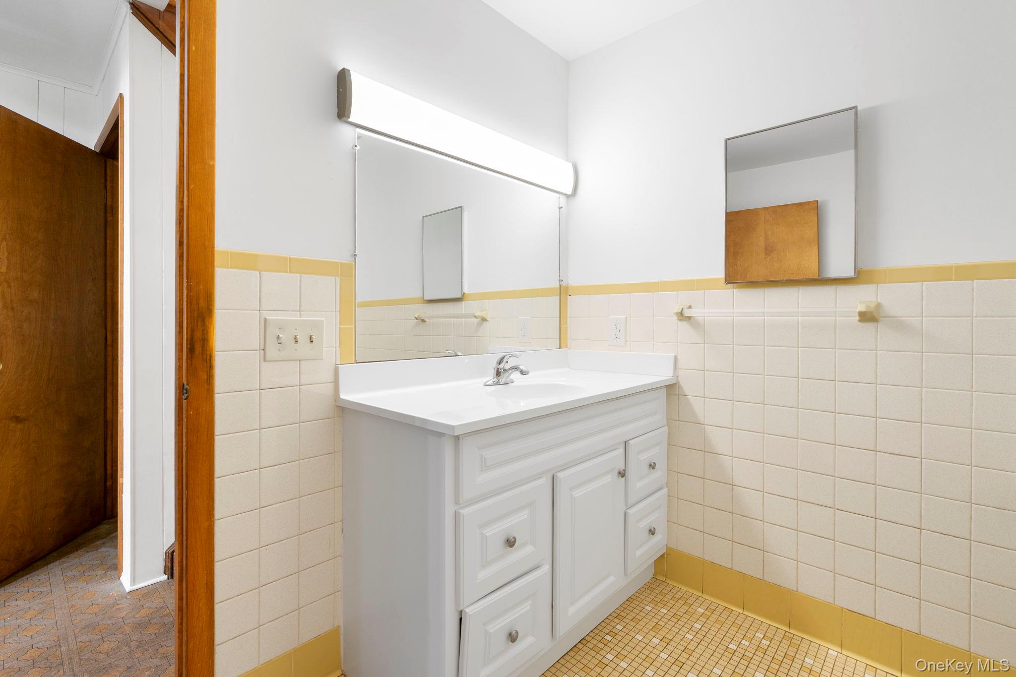 37 Cathy Road, Poughkeepsie, NY 12603