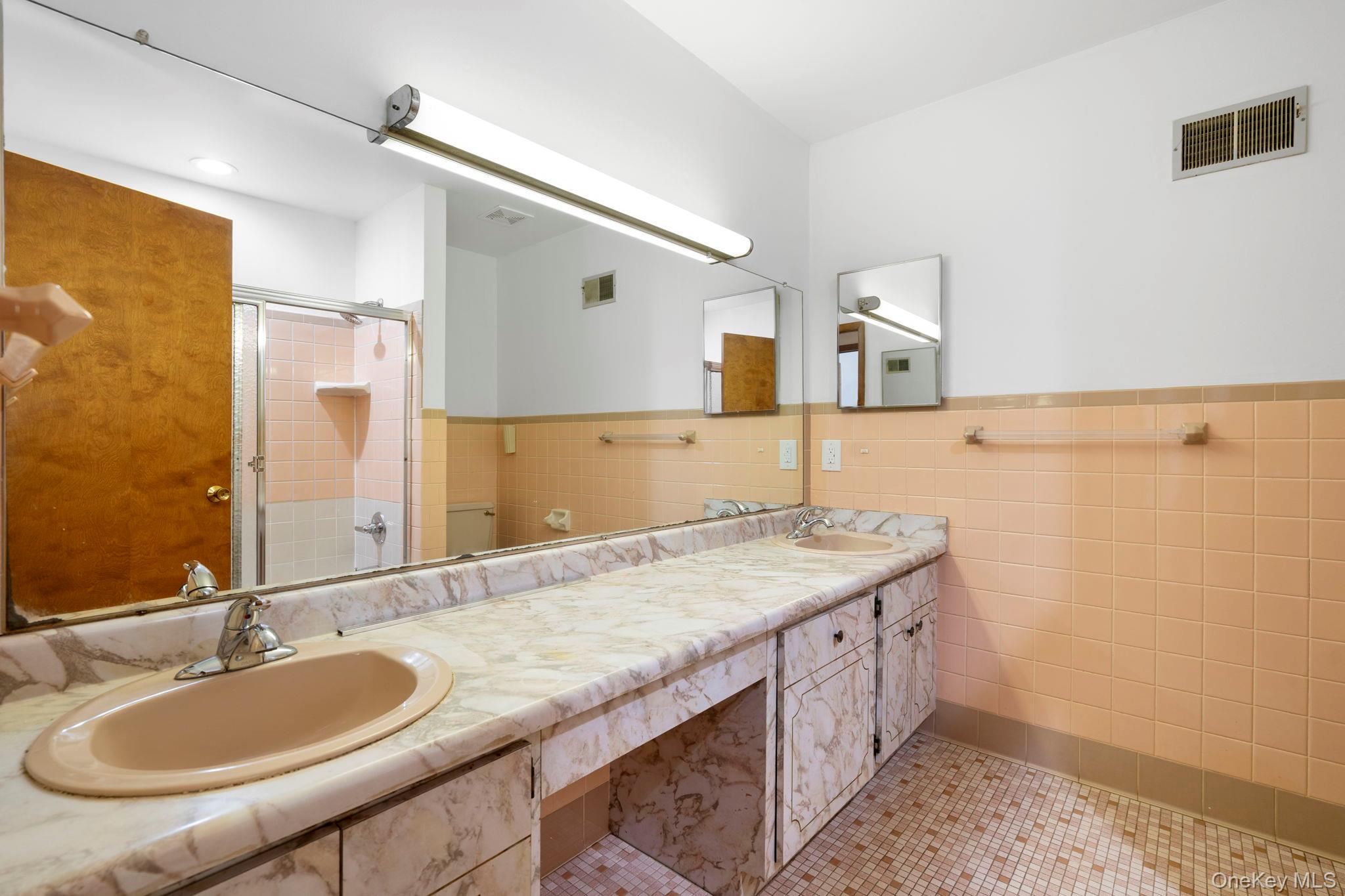 37 Cathy Road, Poughkeepsie, NY 12603