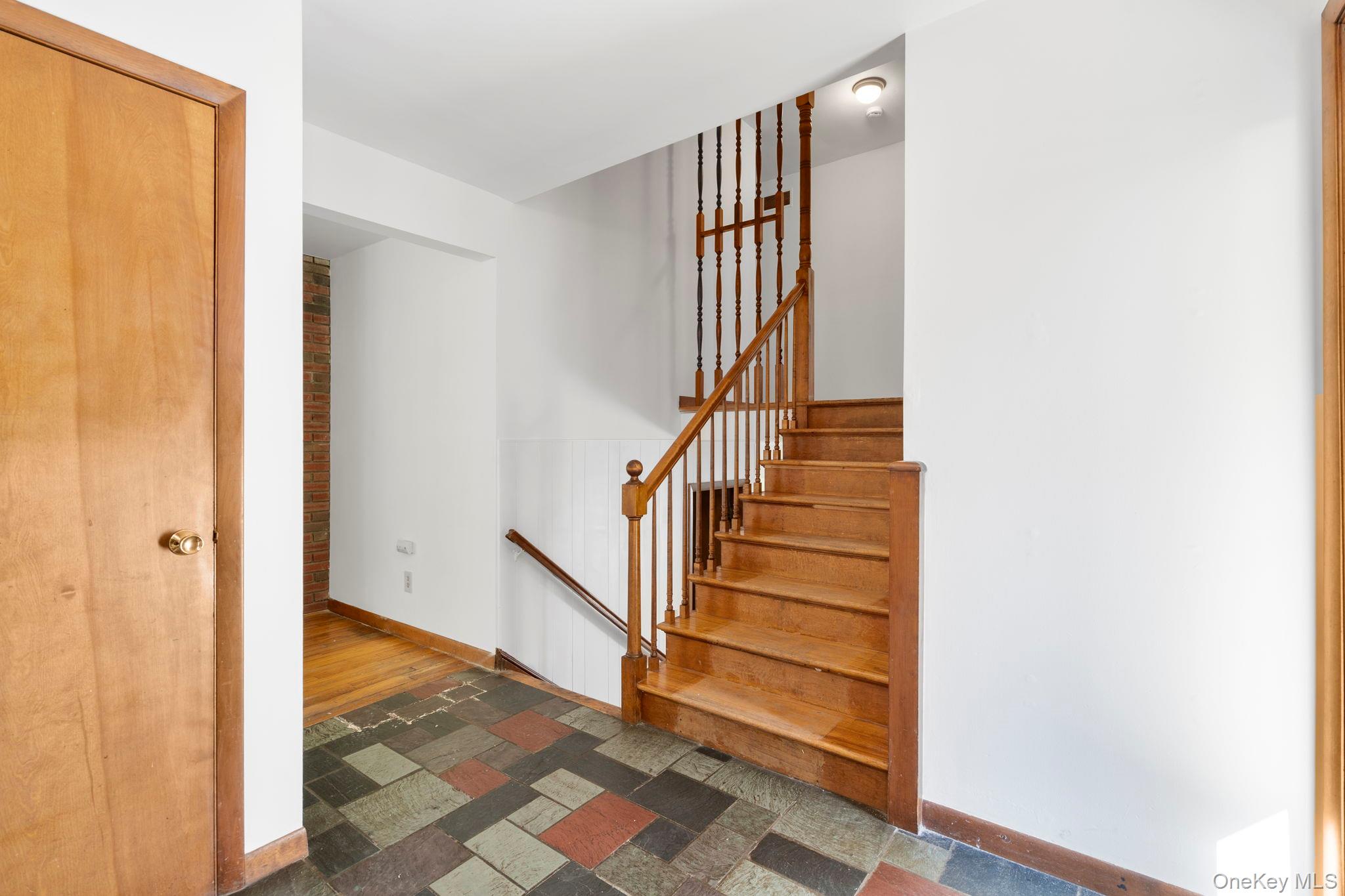 37 Cathy Road, Poughkeepsie, NY 12603