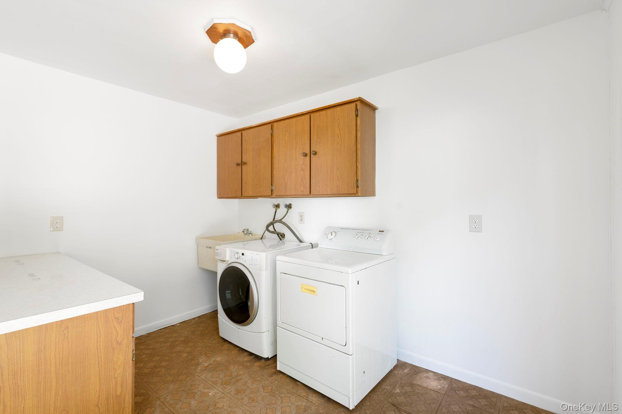 37 Cathy Road, Poughkeepsie, NY 12603