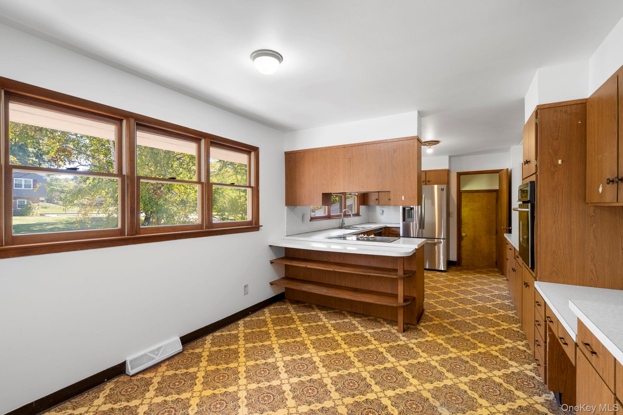 37 Cathy Road, Poughkeepsie, NY 12603