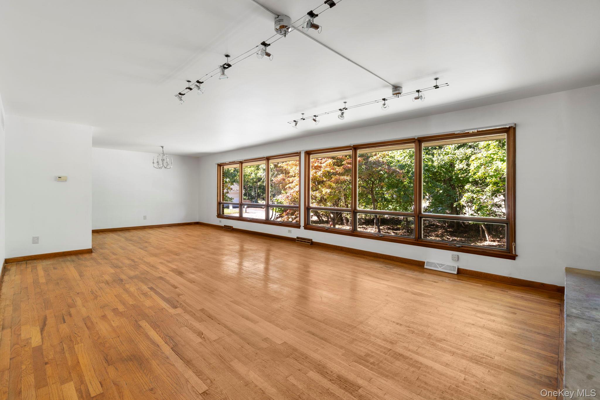 37 Cathy Road, Poughkeepsie, NY 12603