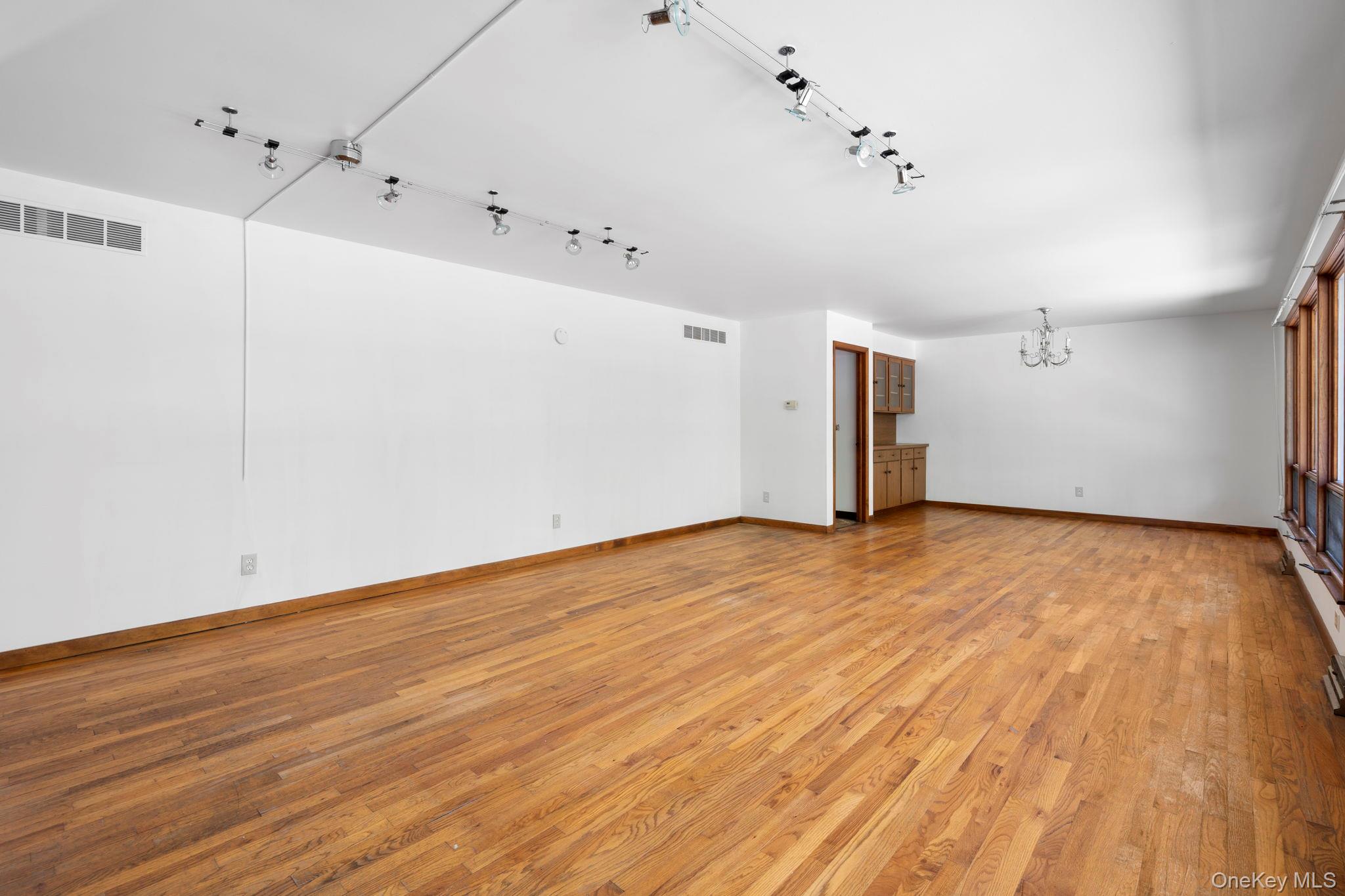 37 Cathy Road, Poughkeepsie, NY 12603