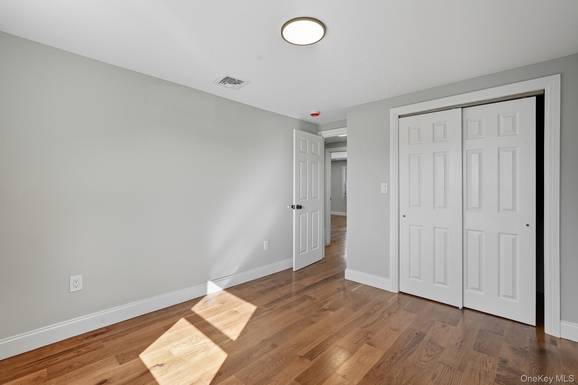 45 Venetian Prom, Lindenhurst, NY 11757