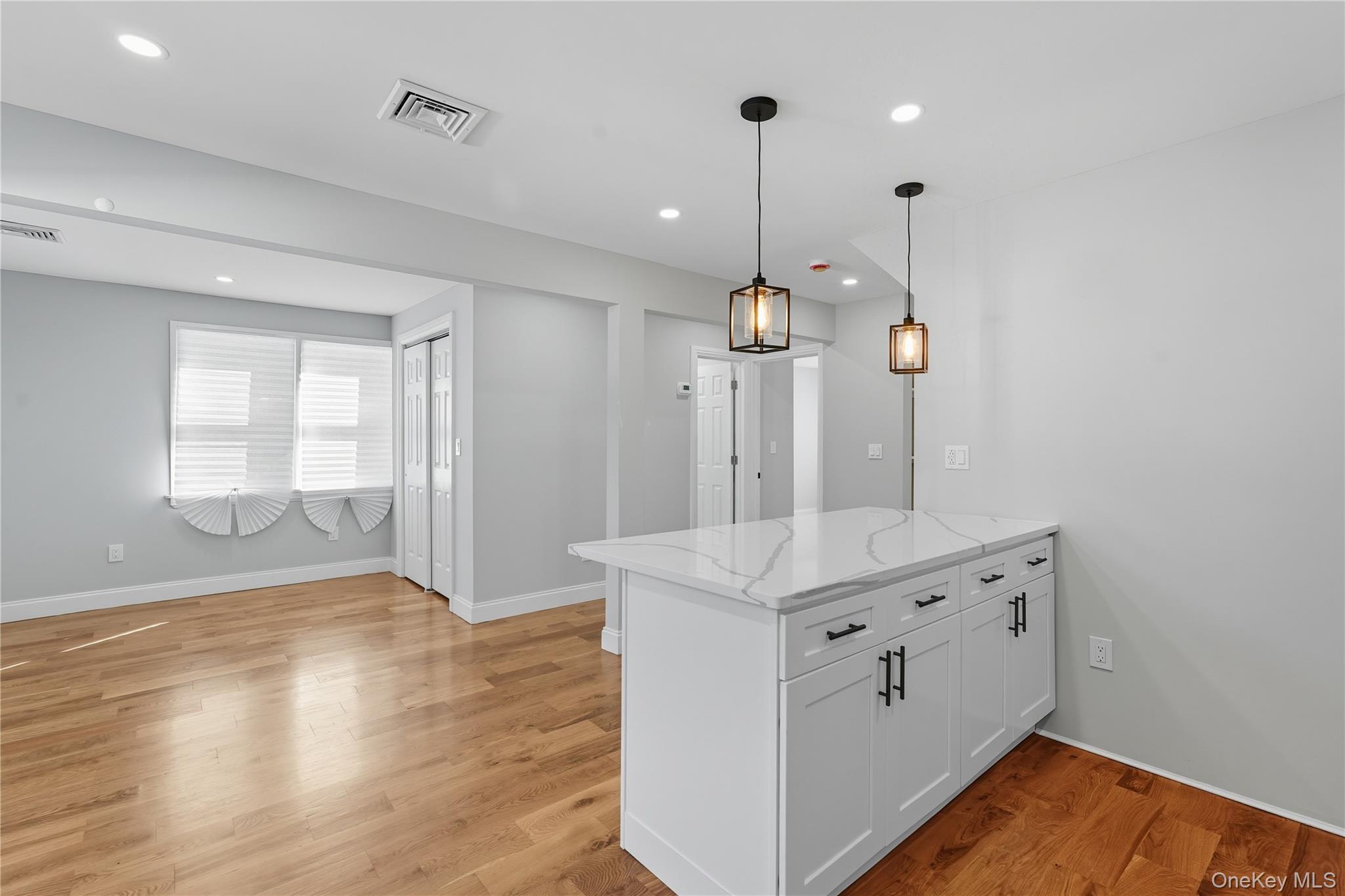 45 Venetian Prom, Lindenhurst, NY 11757