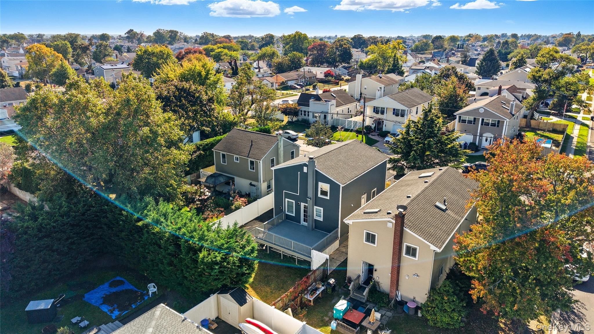 45 Venetian Prom, Lindenhurst, NY 11757