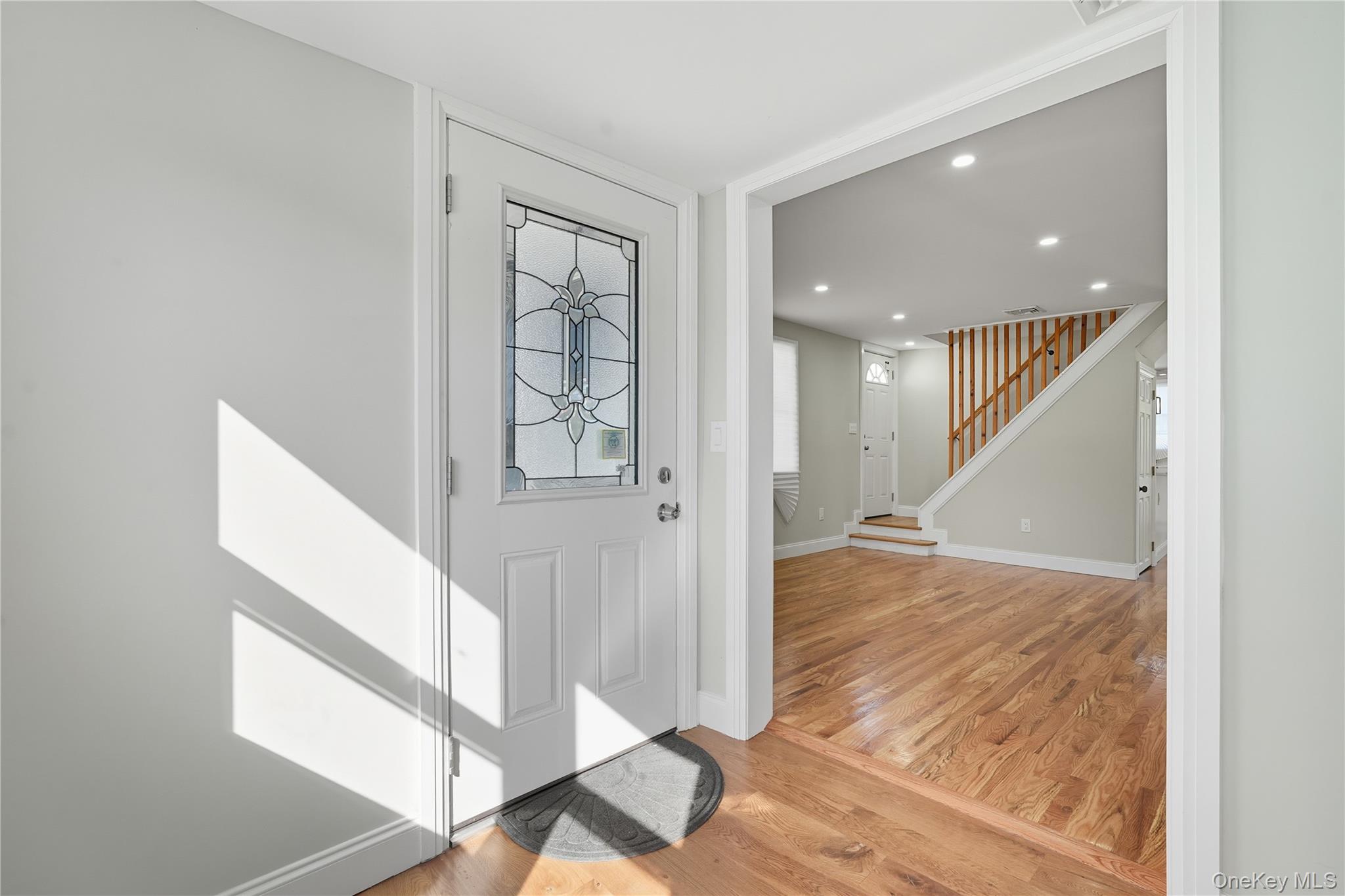 45 Venetian Prom, Lindenhurst, NY 11757