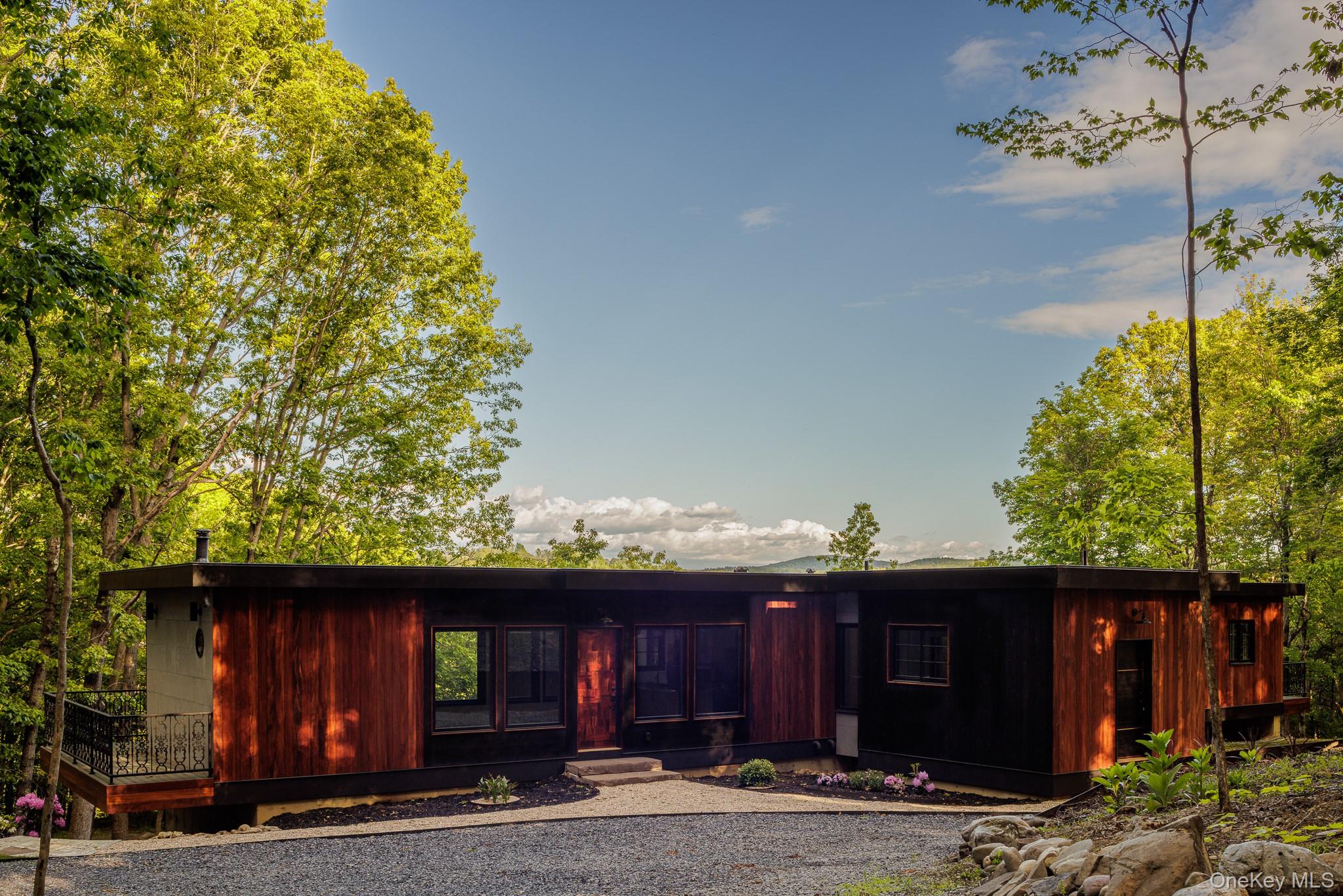 490 Old State Route 82, Craryville, NY 12521