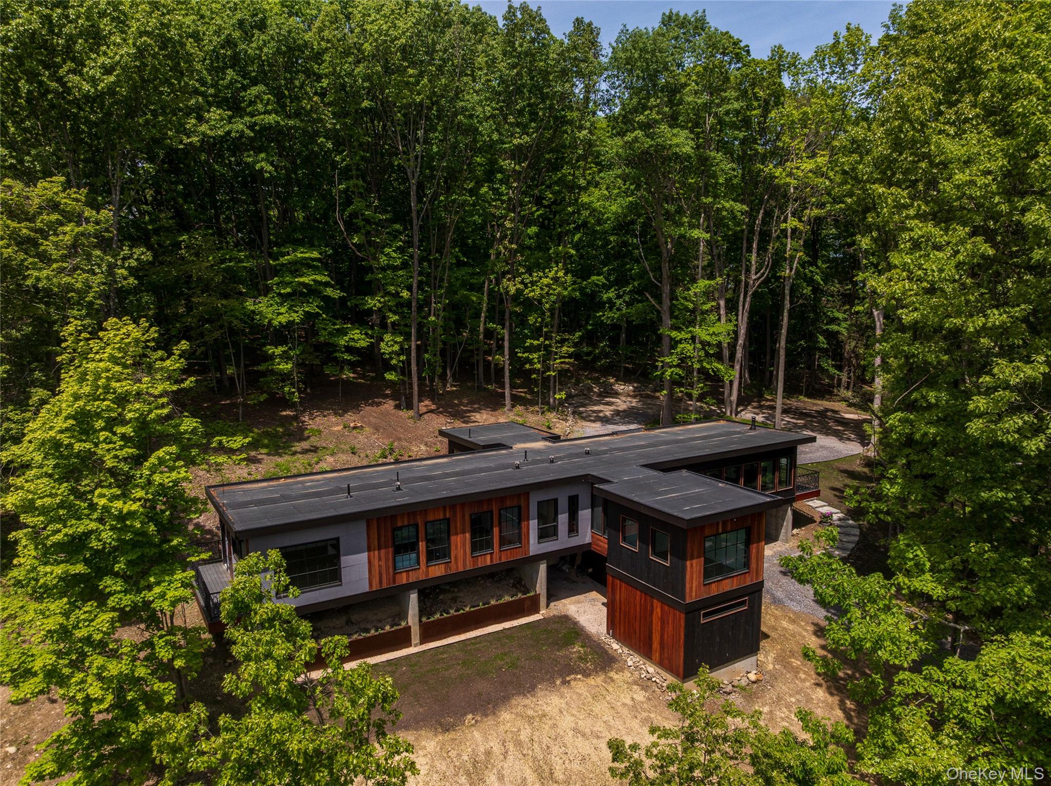 490 Old State Route 82, Craryville, NY 12521