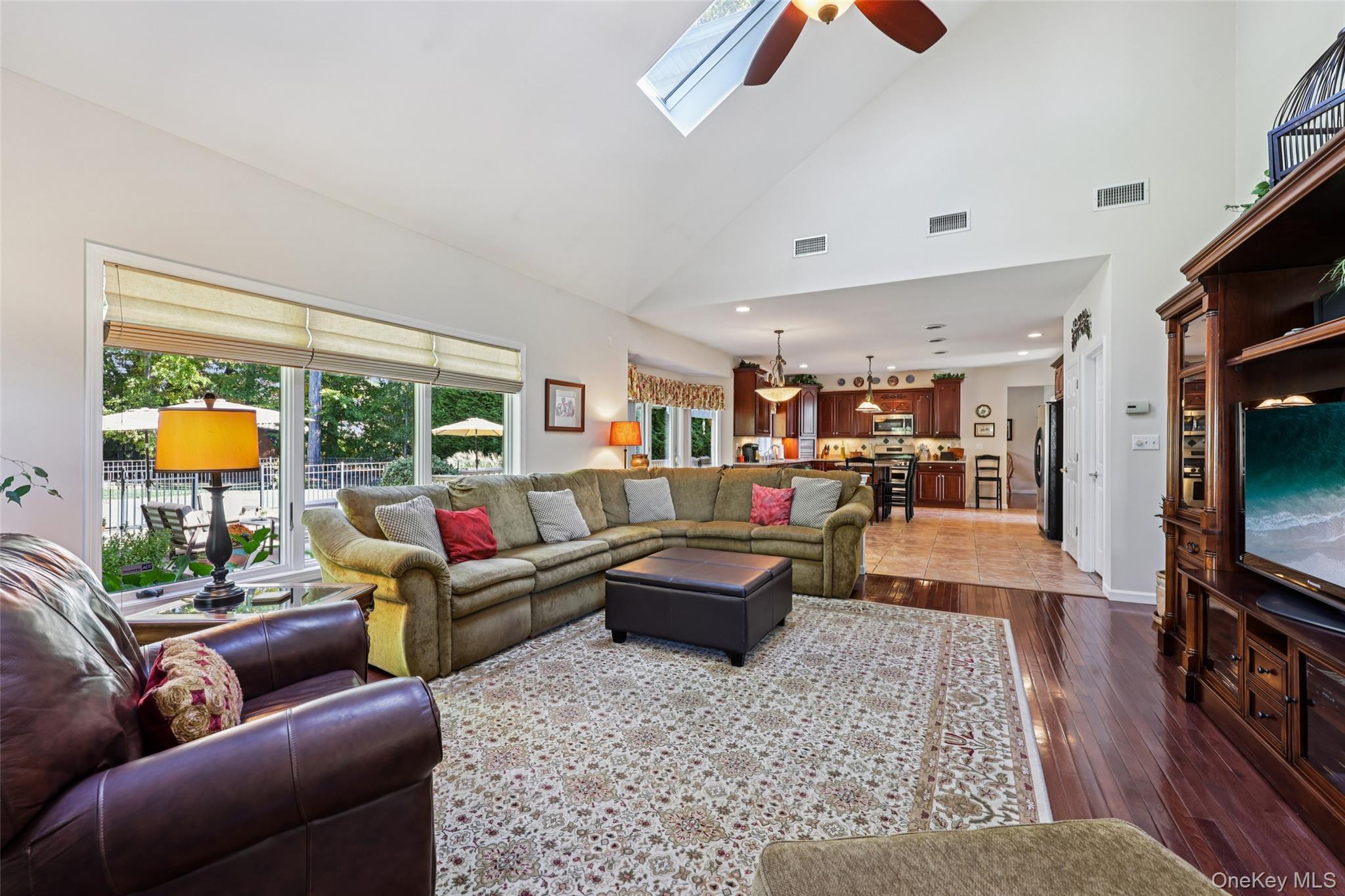 56 Greenwich Avenue, Central Valley, NY 10917