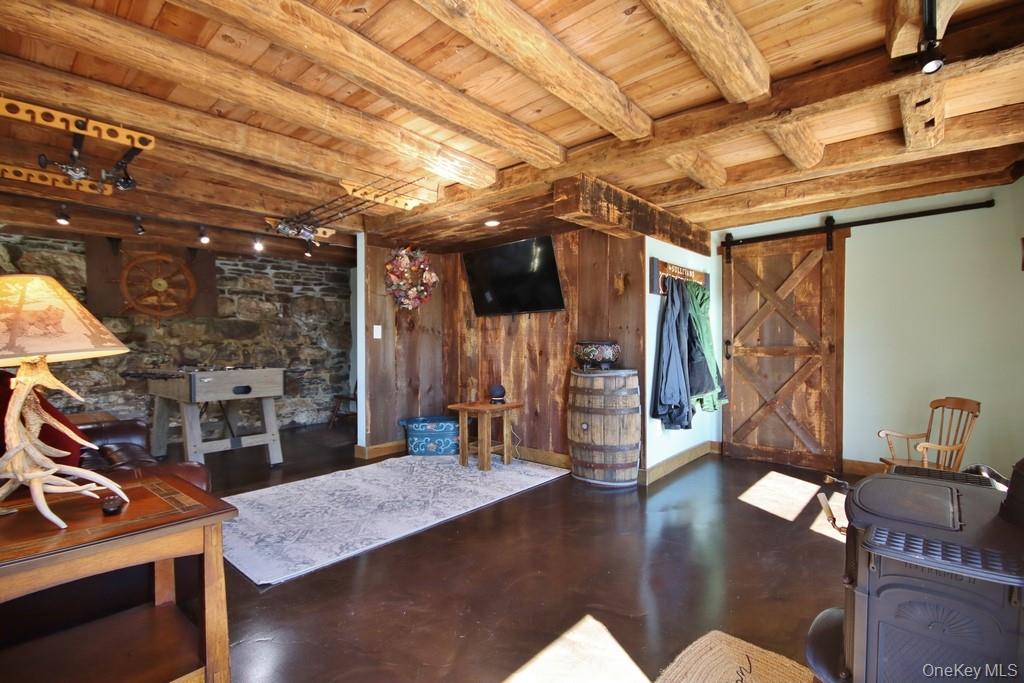 575 Roosa Gap Road, Bloomingburg, NY 12721