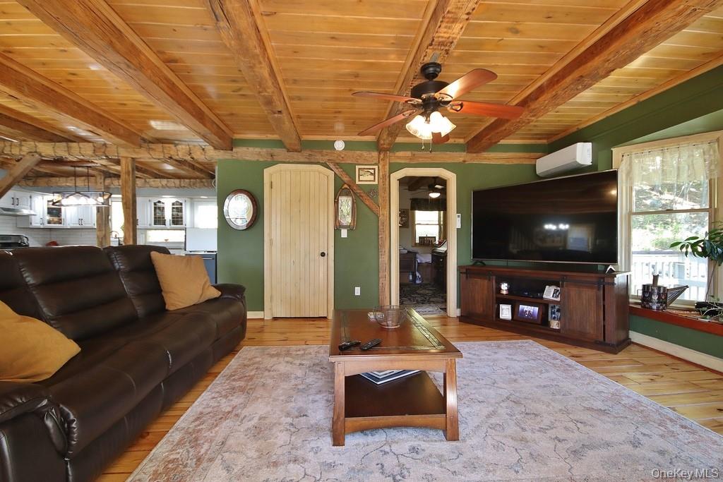 575 Roosa Gap Road, Bloomingburg, NY 12721