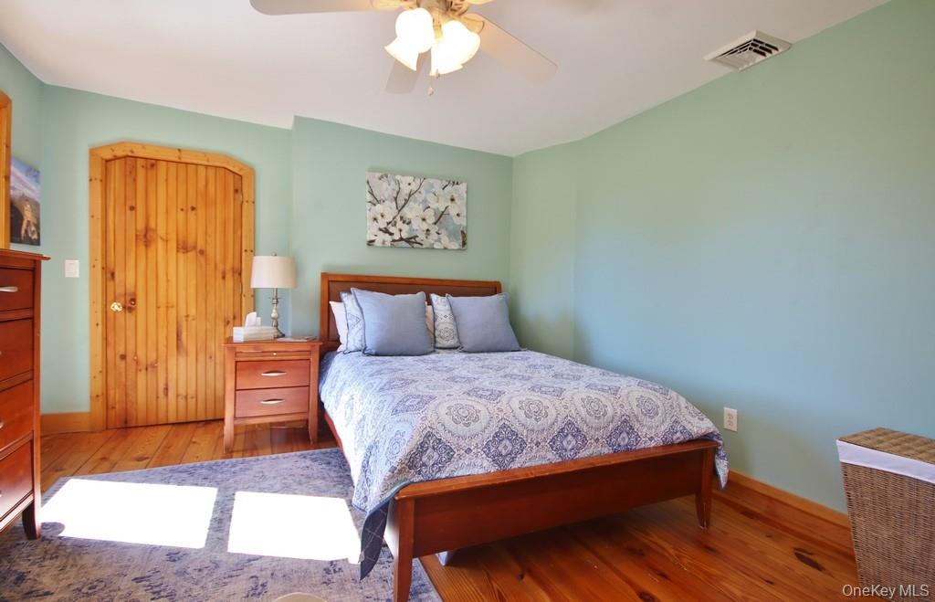 575 Roosa Gap Road, Bloomingburg, NY 12721