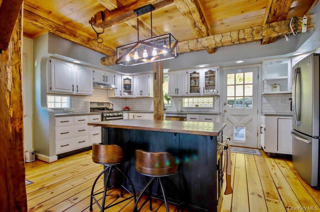 575 Roosa Gap Road, Bloomingburg, NY 12721