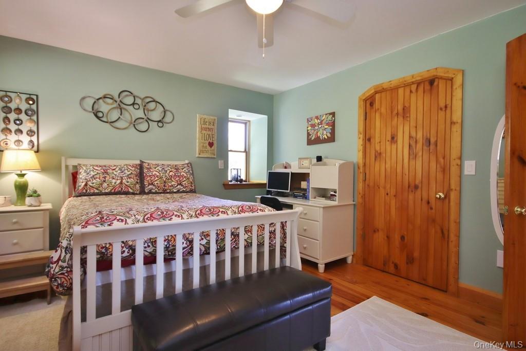 575 Roosa Gap Road, Bloomingburg, NY 12721