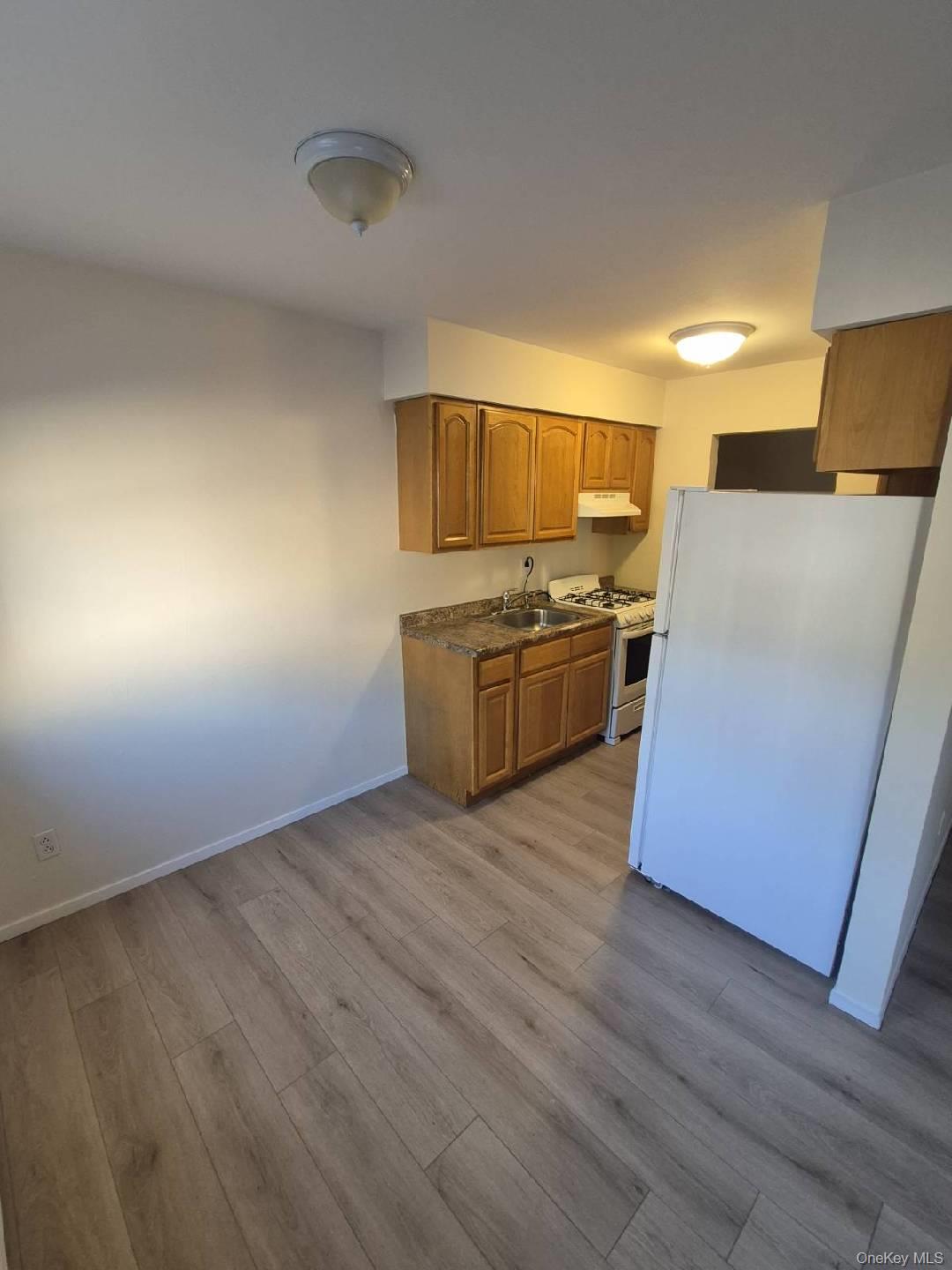 58 S Clinton Avenue, Bay Shore, NY 11706