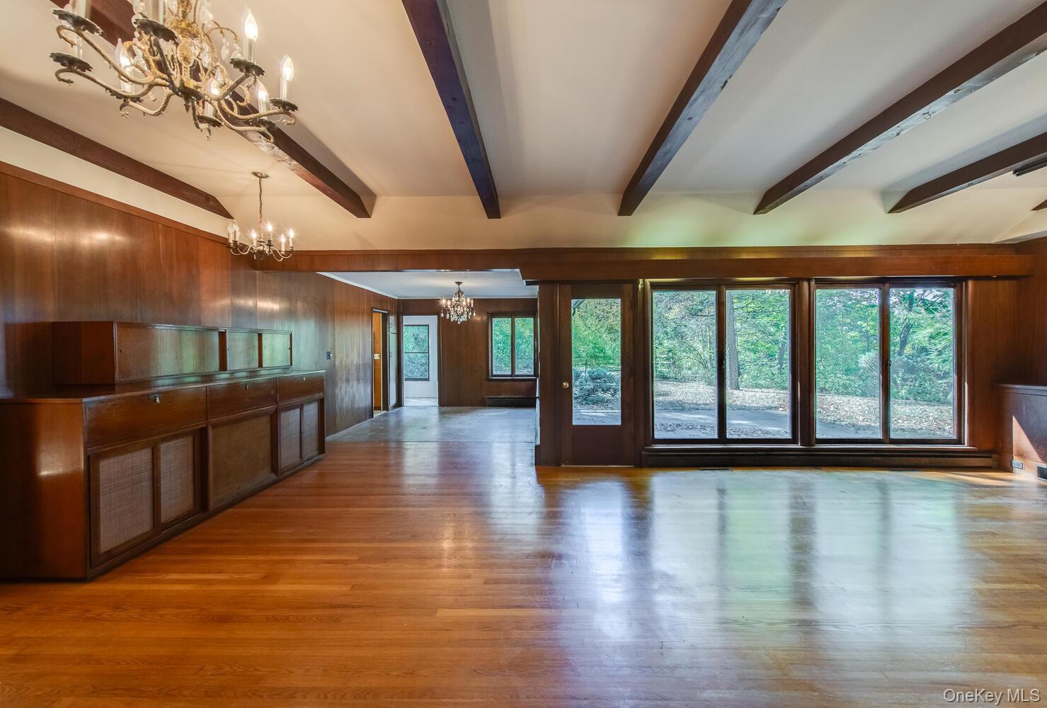 19 Ridgeview Road, Poughkeepsie, NY 12603