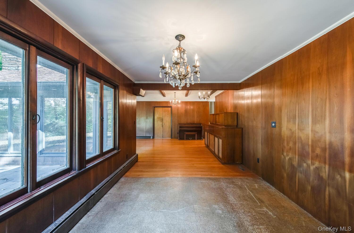 19 Ridgeview Road, Poughkeepsie, NY 12603