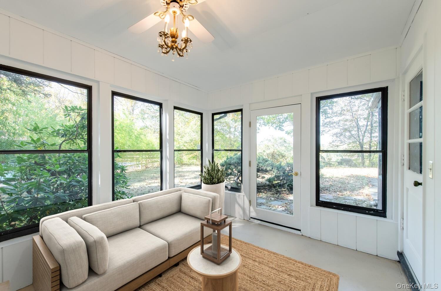 19 Ridgeview Road, Poughkeepsie, NY 12603