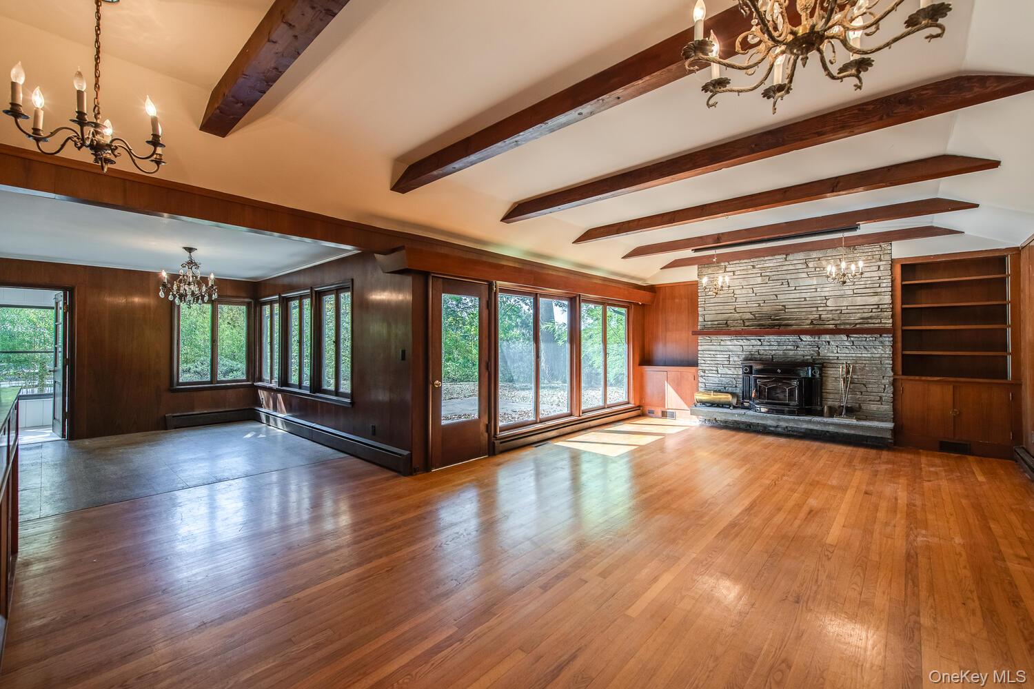 19 Ridgeview Road, Poughkeepsie, NY 12603