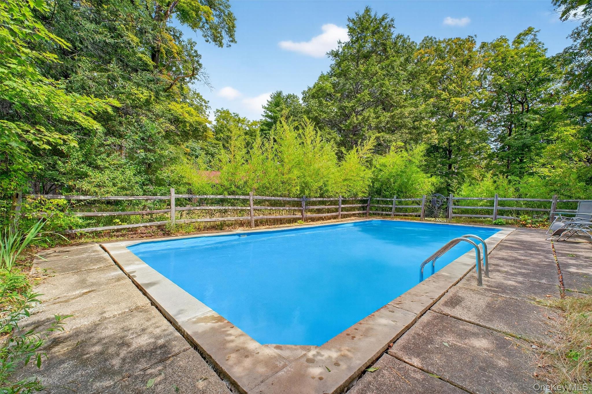 19 Ridgeview Road, Poughkeepsie, NY 12603