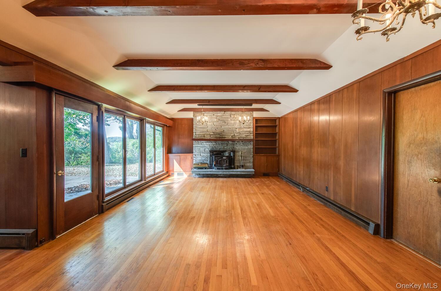 19 Ridgeview Road, Poughkeepsie, NY 12603