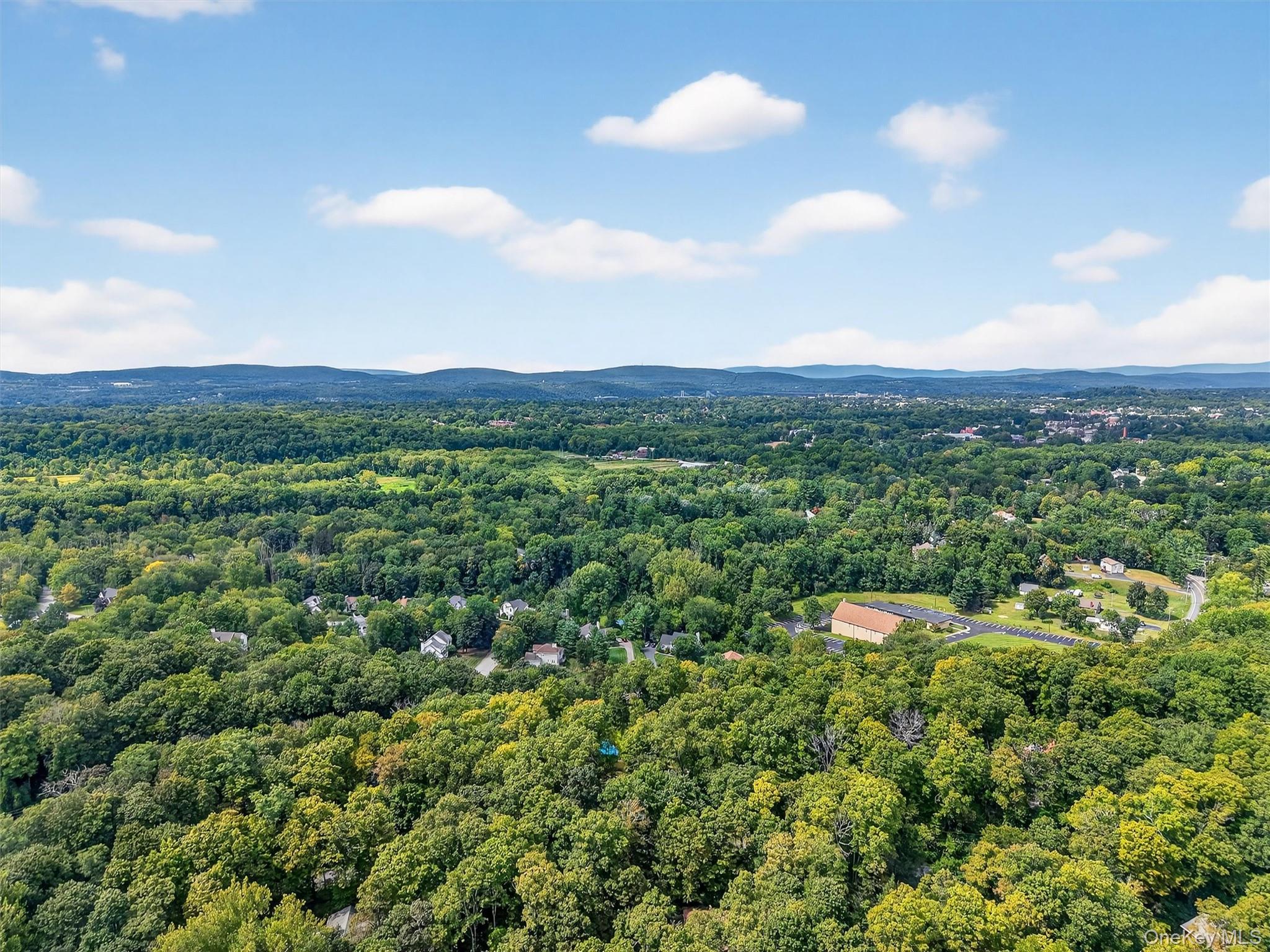 19 Ridgeview Road, Poughkeepsie, NY 12603