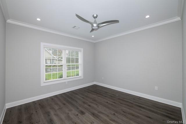 63 Sunlight Walk # 63, Holbrook, NY 11741