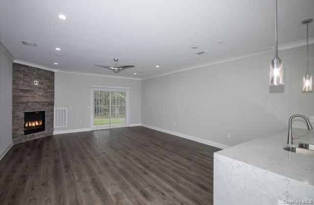 63 Sunlight Walk # 63, Holbrook, NY 11741