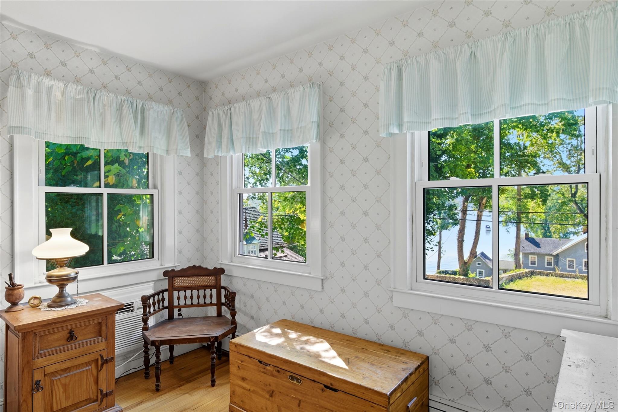 68 East Shore Road, Huntington, NY 11743