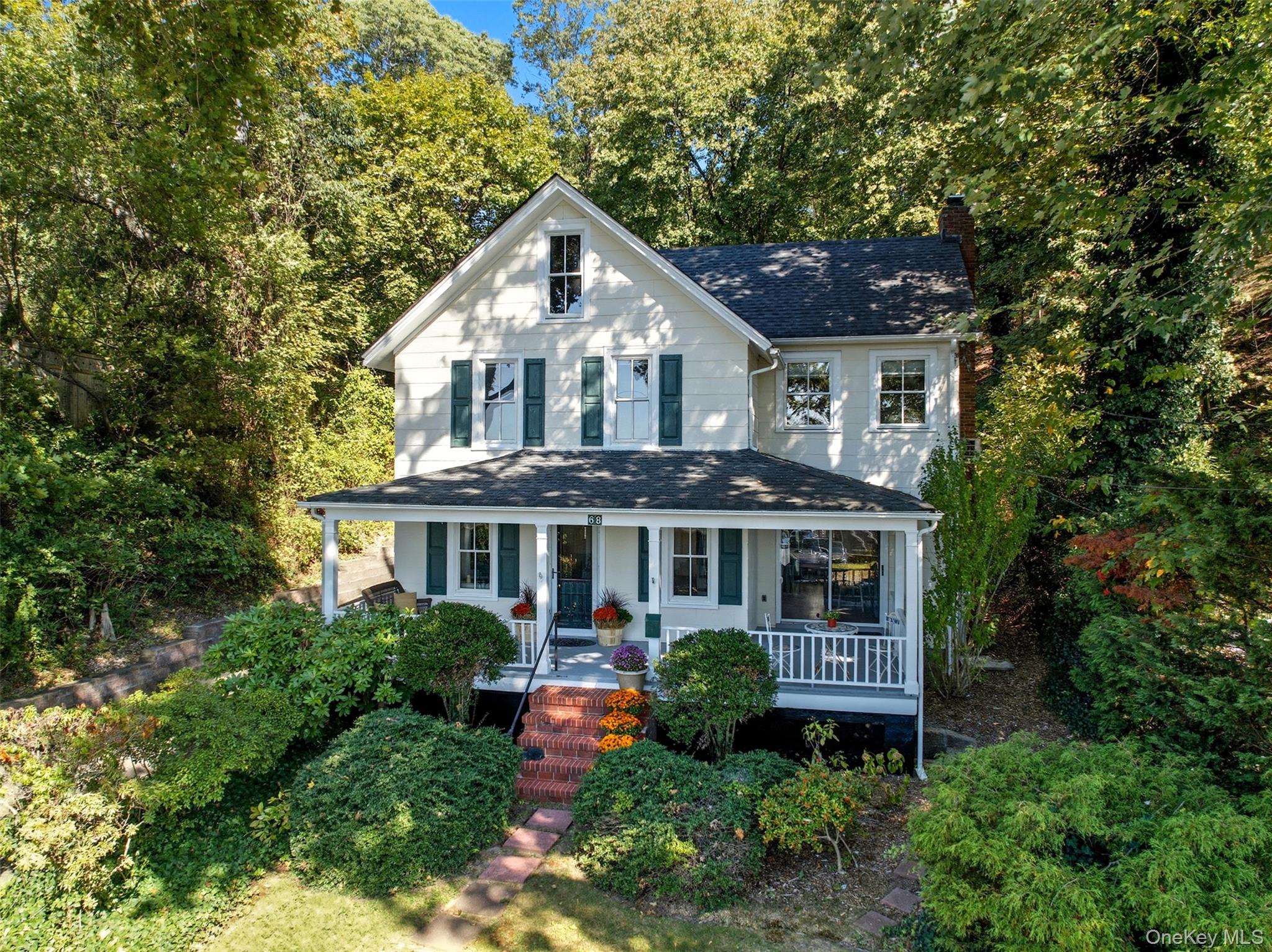 68 East Shore Road, Huntington, NY 11743