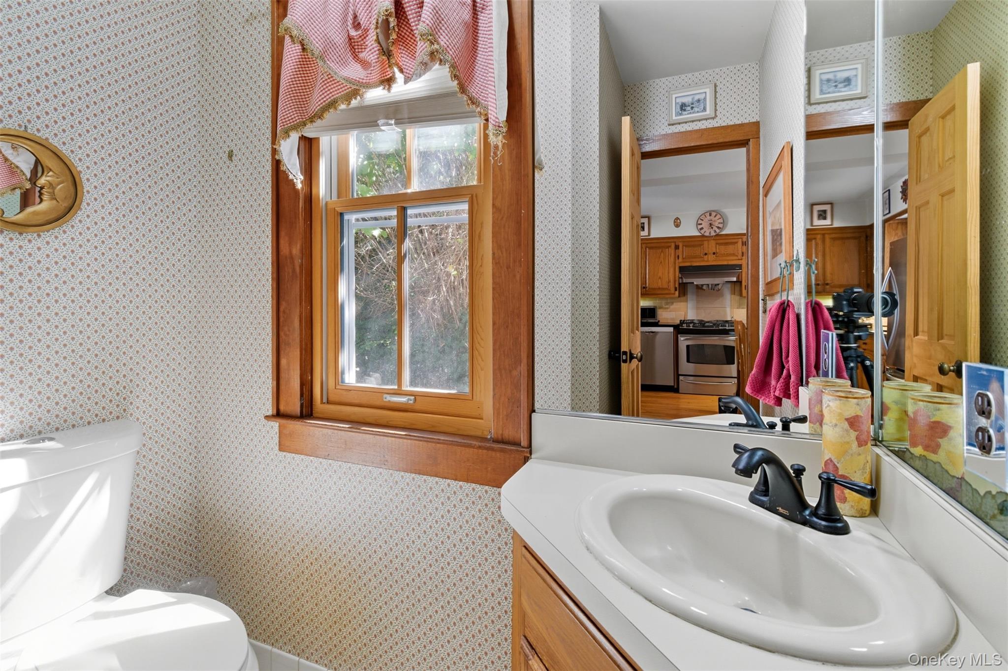 68 East Shore Road, Huntington, NY 11743