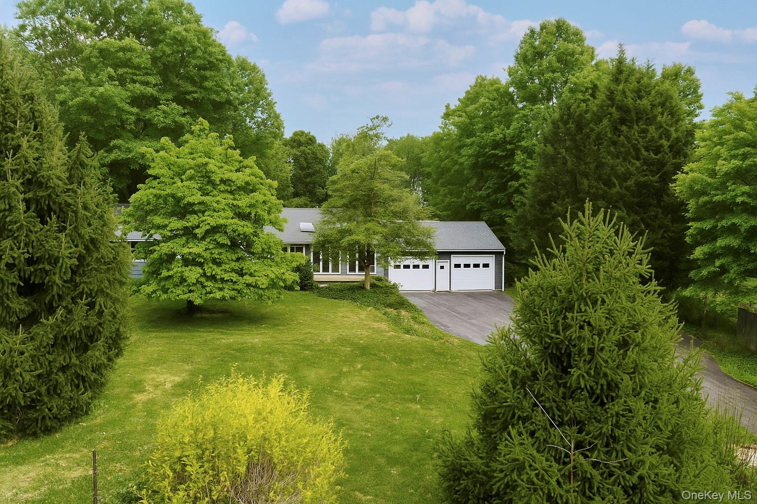 671 Noxon Road, Poughkeepsie, NY 12603