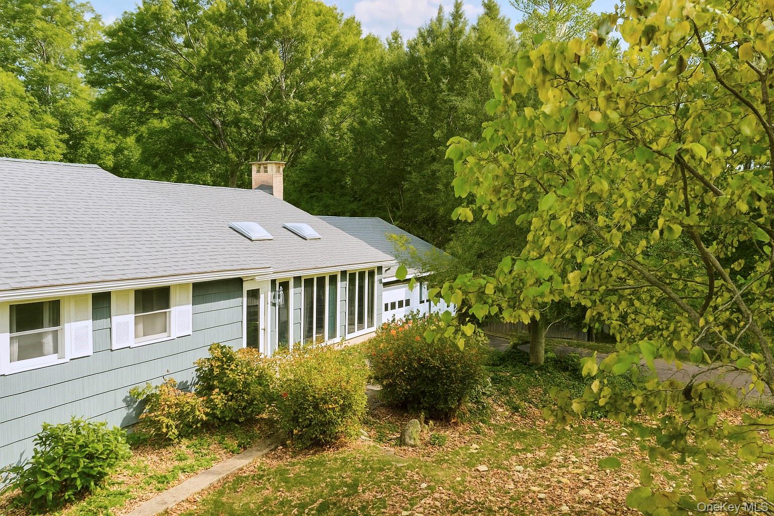 671 Noxon Road, Poughkeepsie, NY 12603