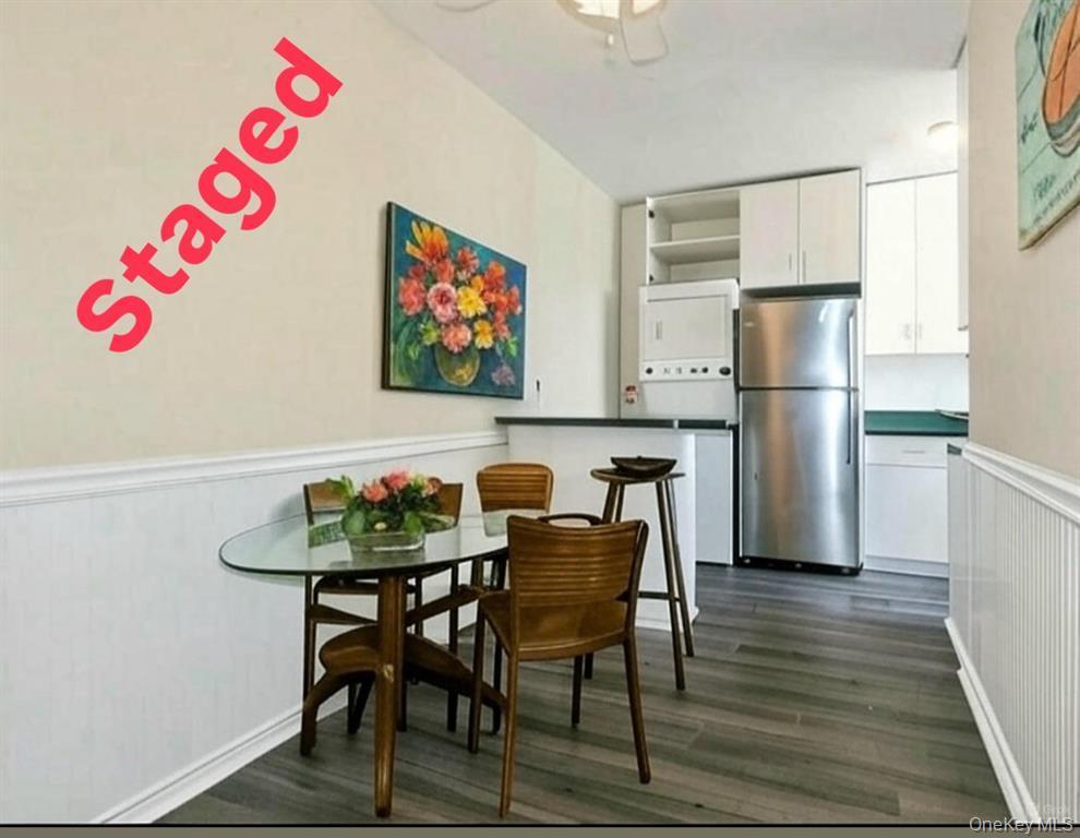 2 Townhouse Place # 3N, Great Neck, NY 11021