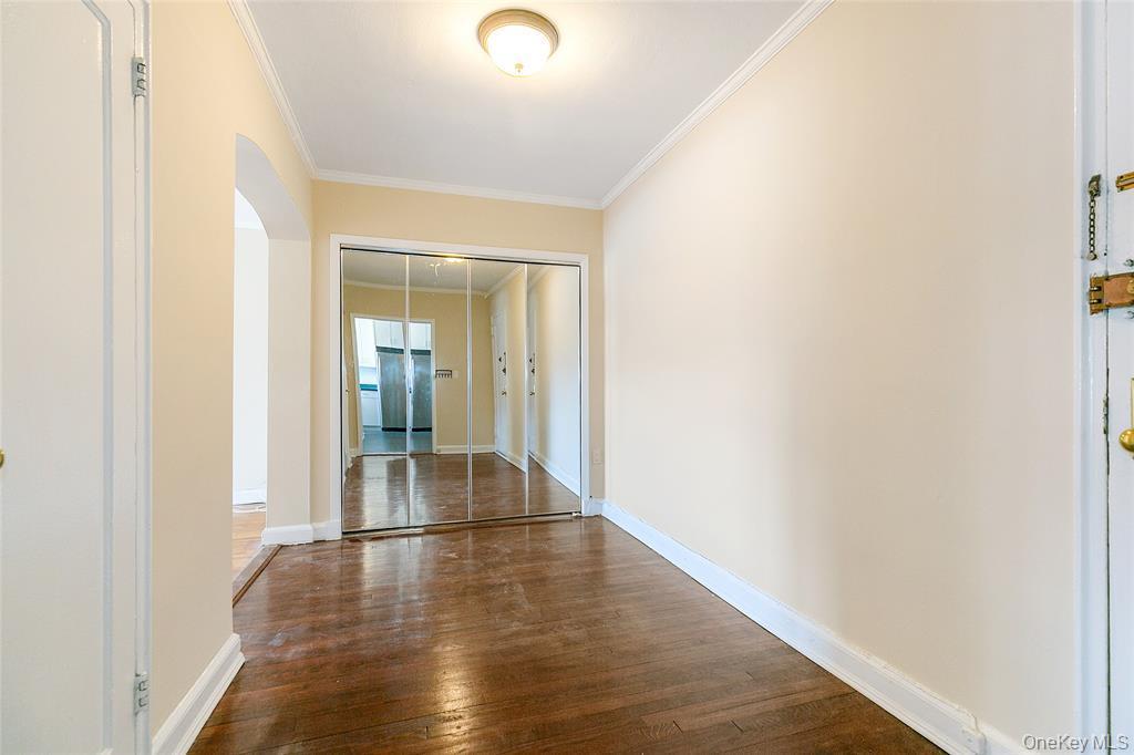 2 Townhouse Place # 3N, Great Neck, NY 11021