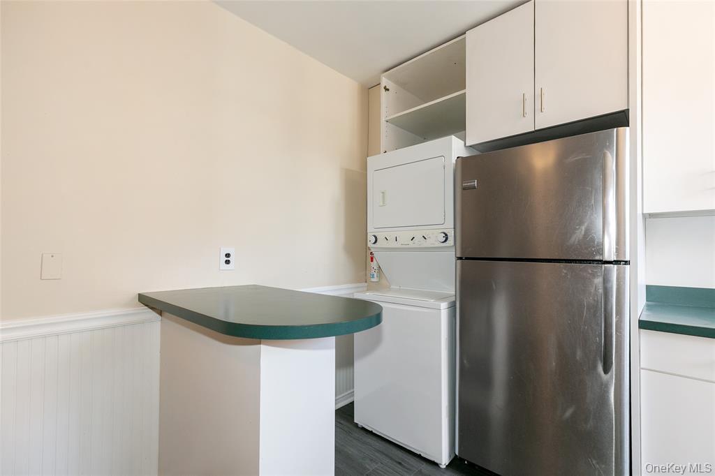 2 Townhouse Place # 3N, Great Neck, NY 11021