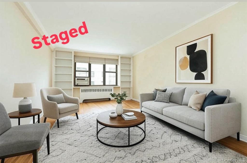 2 Townhouse Place # 3N, Great Neck, NY 11021