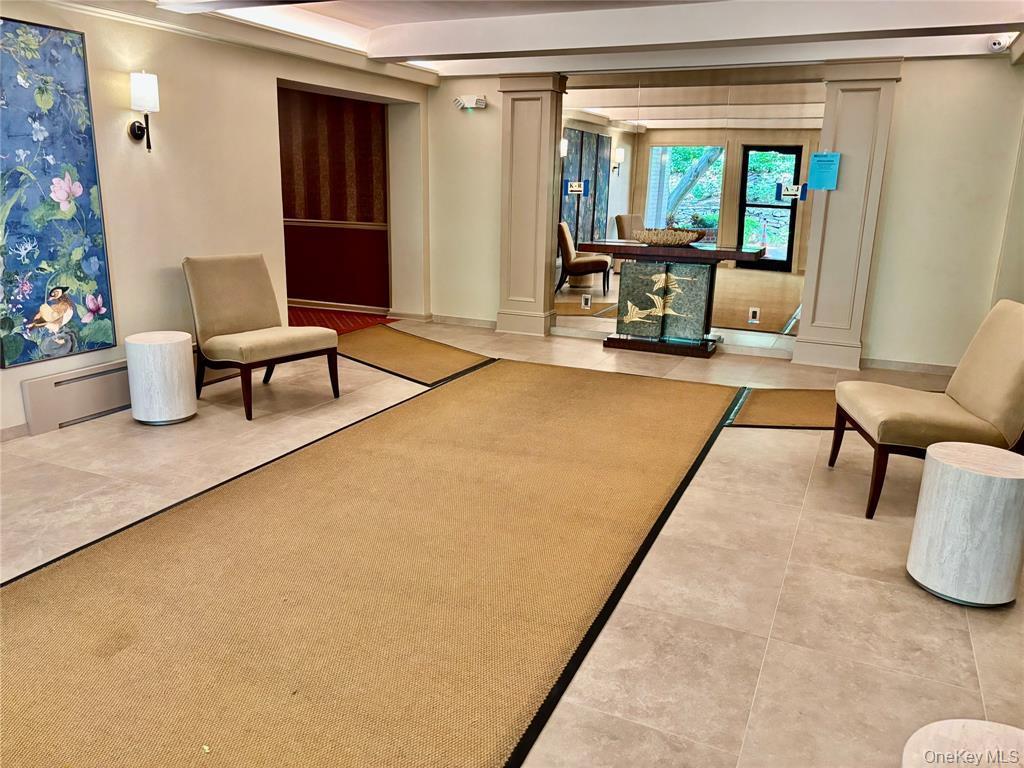 2 Townhouse Place # 3N, Great Neck, NY 11021