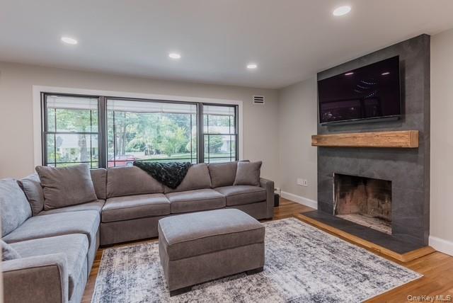 5 Satterly Road, East Setauket, NY 11733