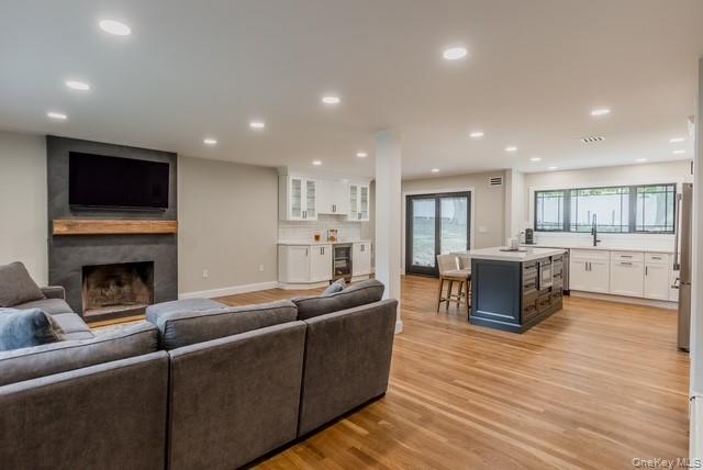 5 Satterly Road, East Setauket, NY 11733