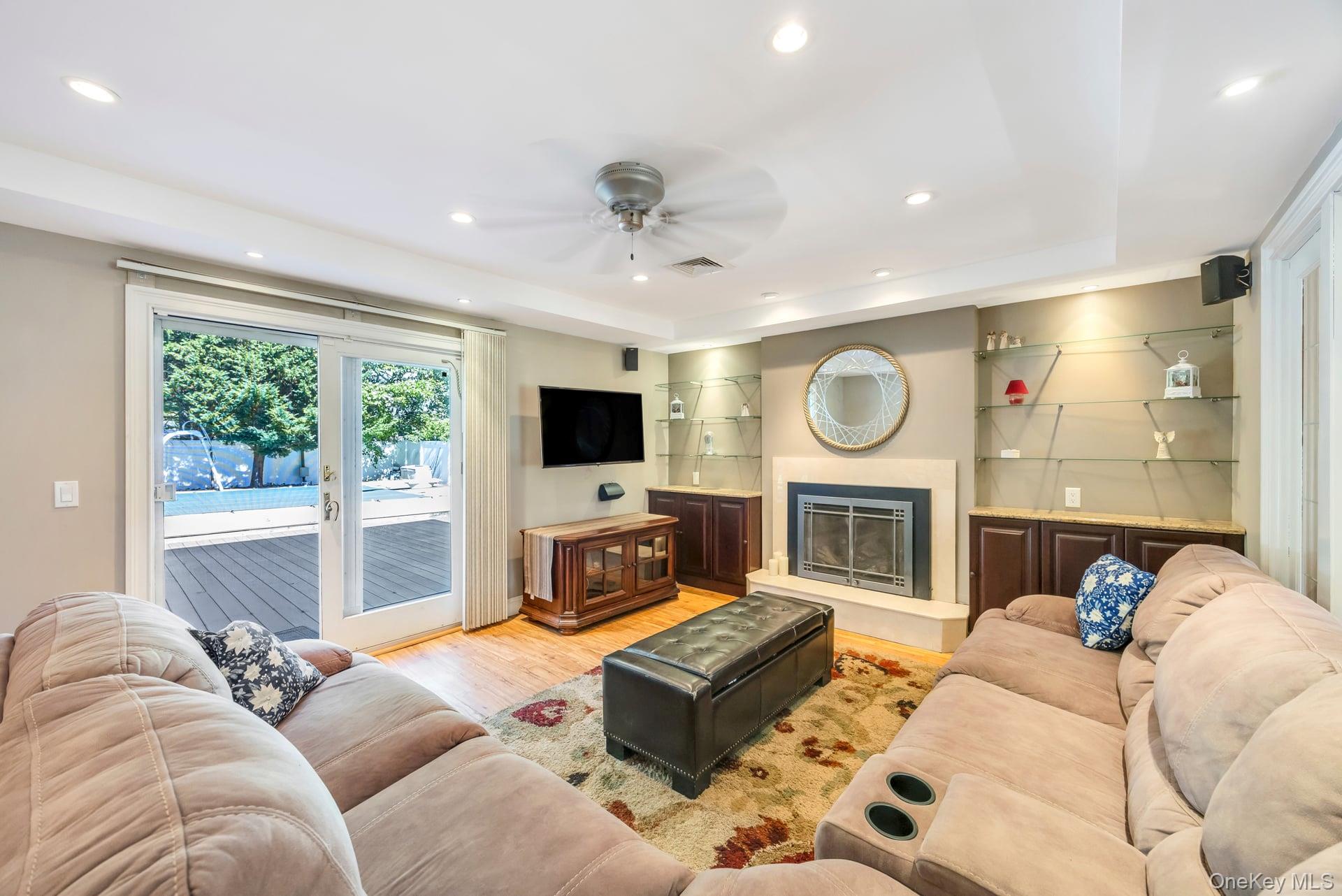 1 Carman Lane, Nesconset, NY 11767