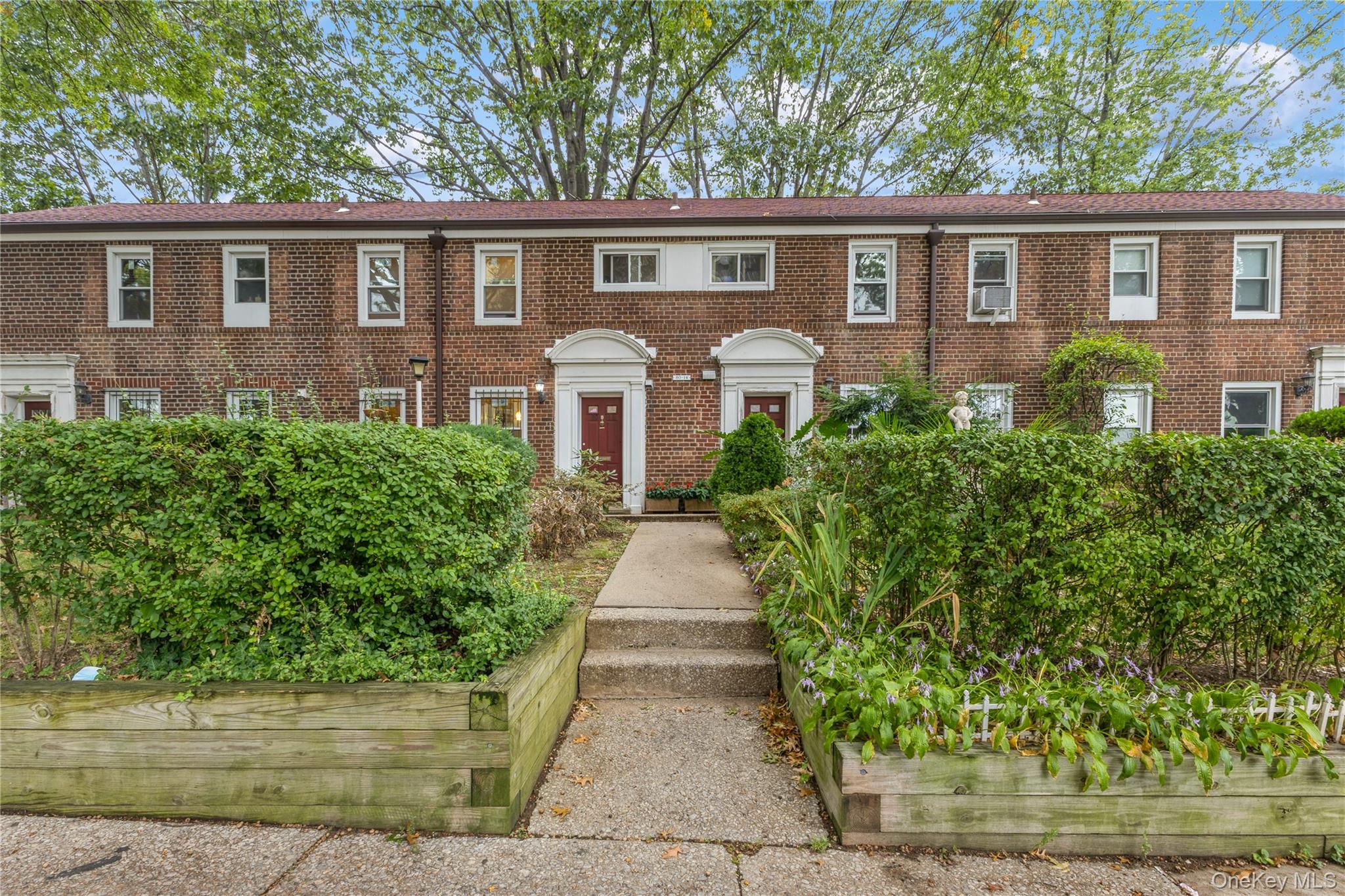 80-14 150 Street # 25B, Briarwood, NY 11435