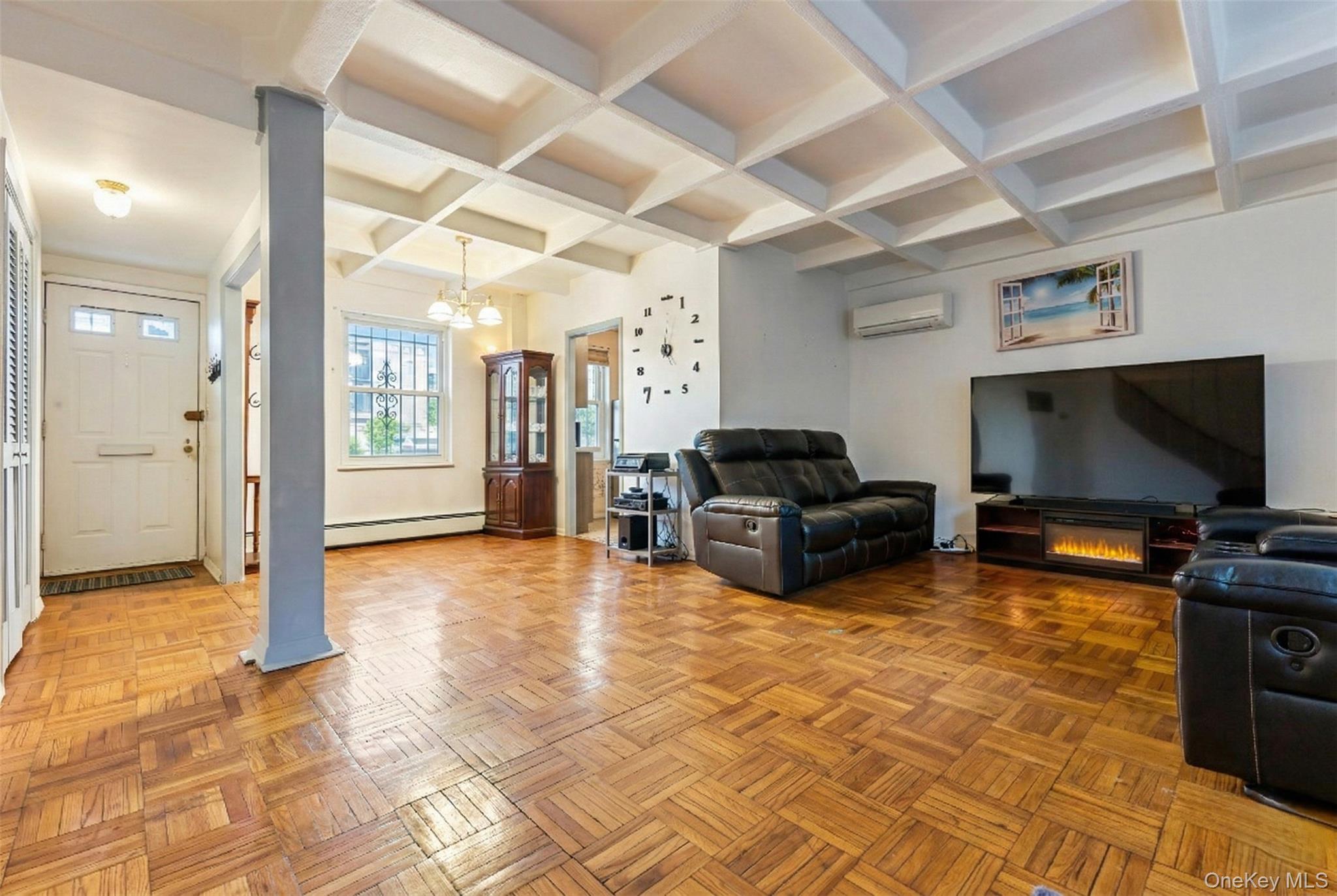 80-14 150 Street # 25B, Briarwood, NY 11435