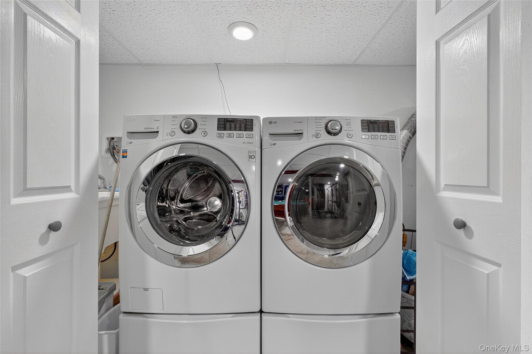 18 Birch Hill Drive, Poughkeepsie, NY 12603