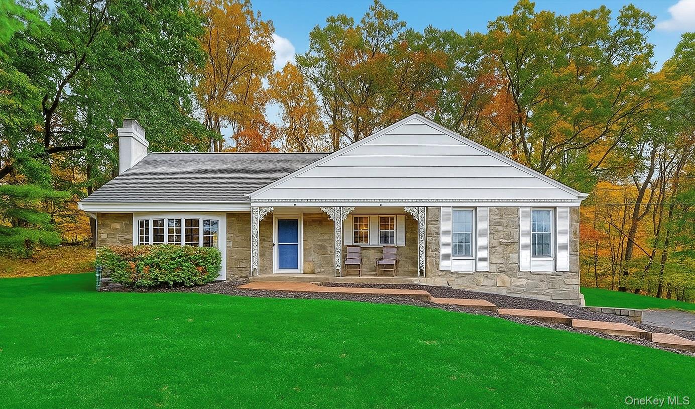 18 Birch Hill Drive, Poughkeepsie, NY 12603