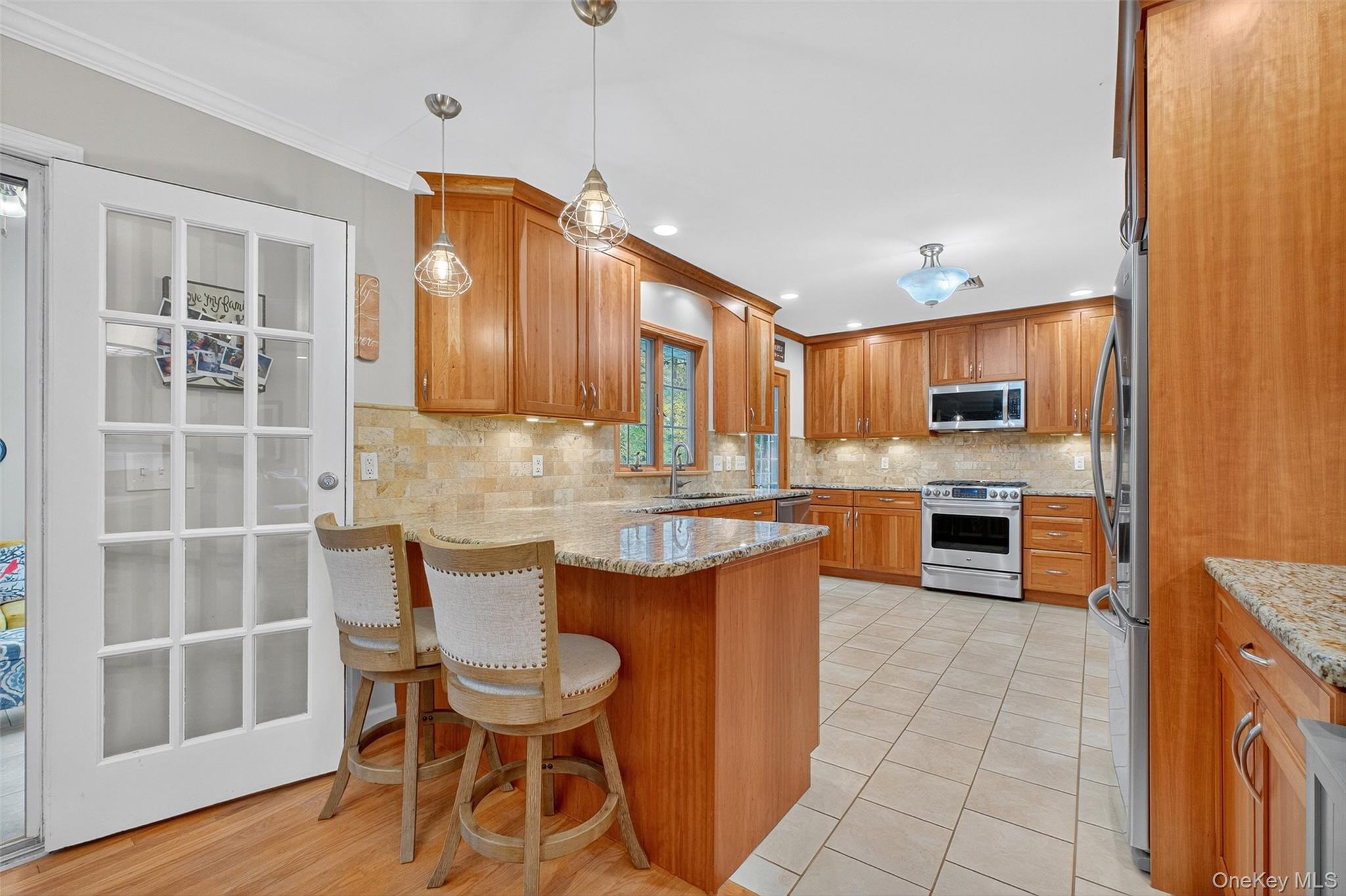 18 Birch Hill Drive, Poughkeepsie, NY 12603